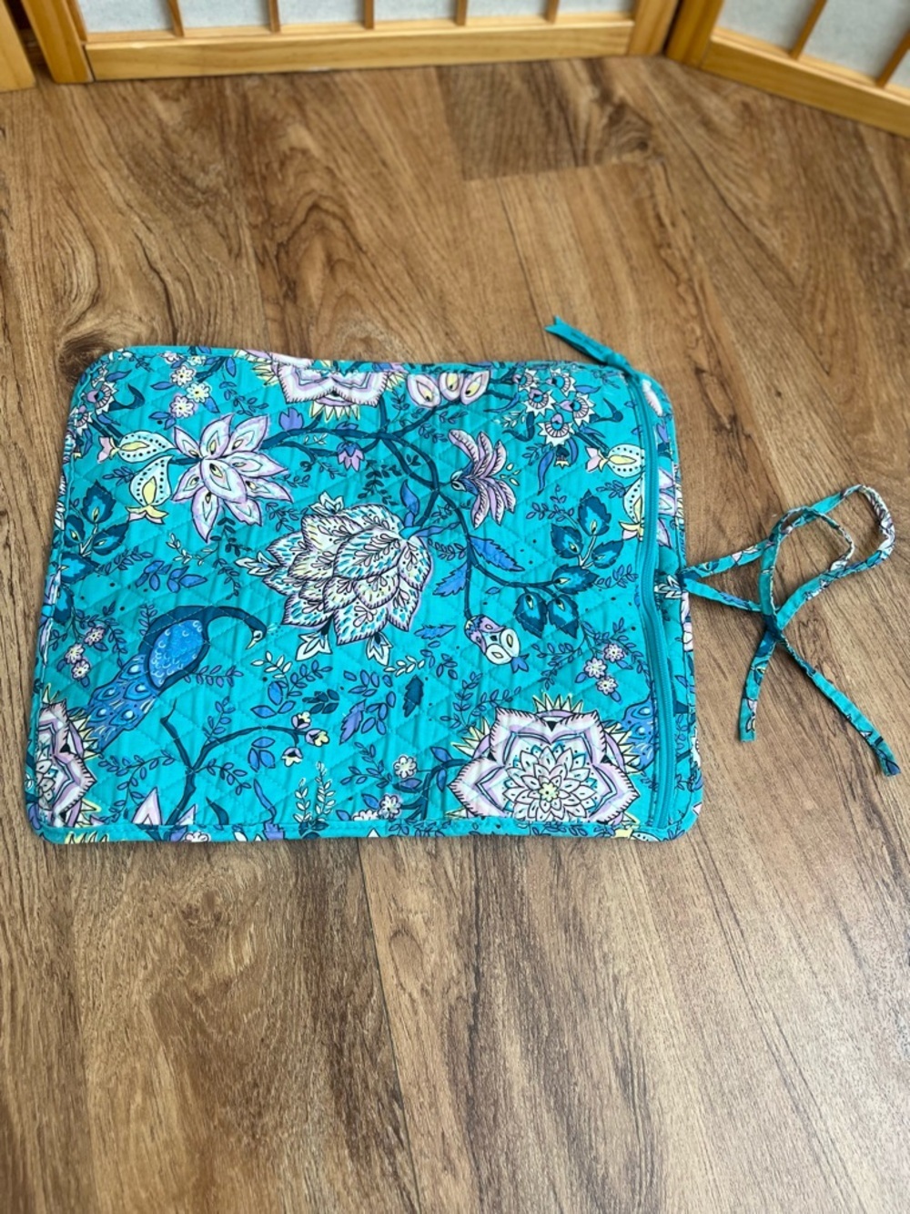 Vera Bradley Peacock Garden Flat Iron Travel Case Teal Floral Roll Up
